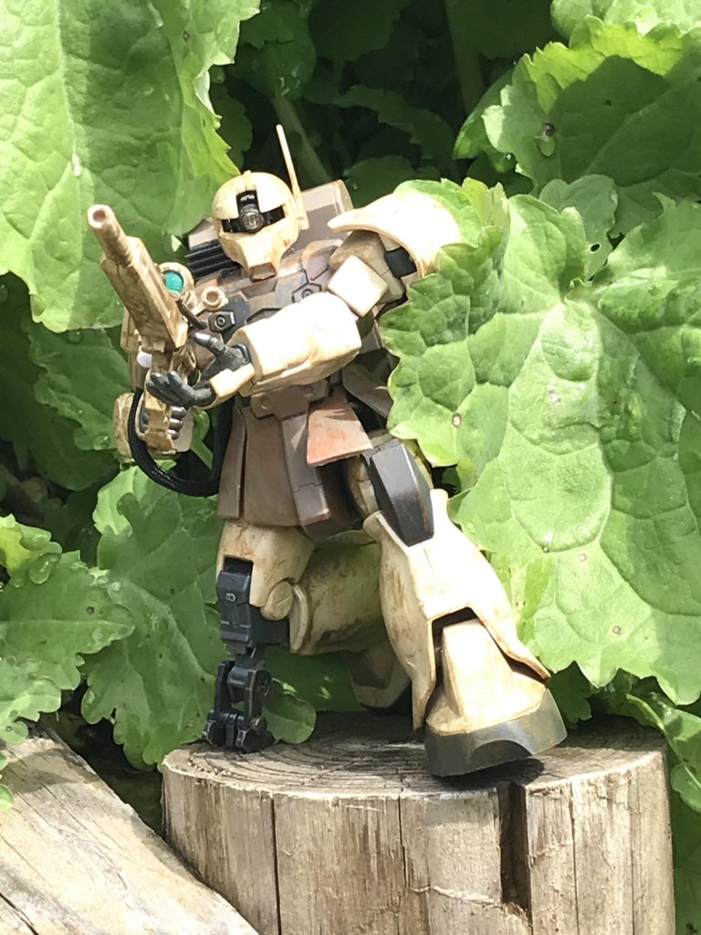 葉っぱと葉っぱの間から狙撃