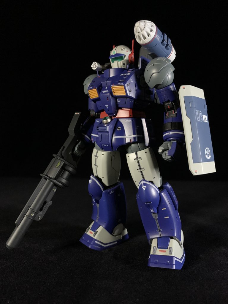 特に難しい事はしてません。彫ったり貼ったり塗ったりしてアレンジしてます。