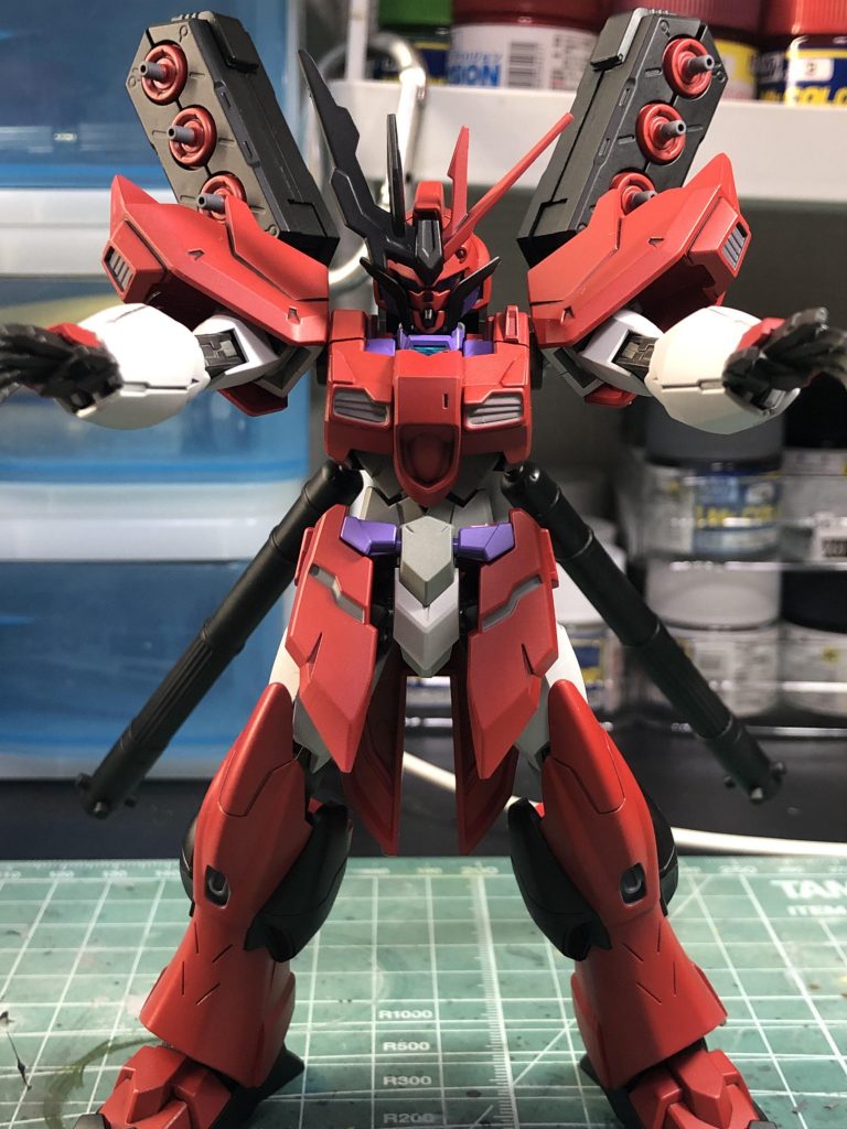 レッドフェイクνユニット…装着完了