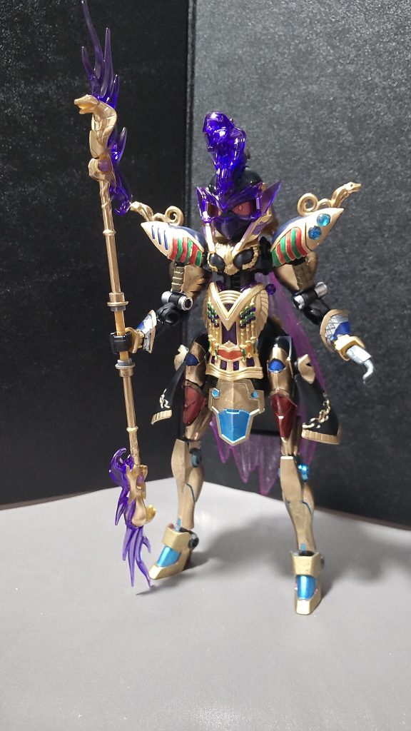 基本はこの姿で行動します。しかし、この細脚でよく自立できるね。