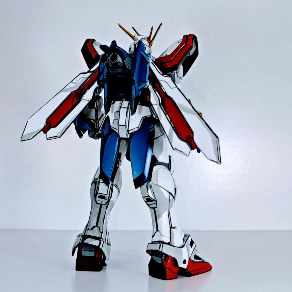 設定ではバーニア内部とふくらはぎスラスターが黄色ですが、塗っていません・・・