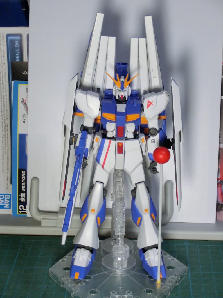 白 クールホワイト(クレオス)青 ブライトロイヤルブルー(ガイアノーツ)赤 ブライトレッド(ガイアノーツ)黄 オレンジイエロー(ガイアノーツ)グレー ニュートラルグレー4(ガイアノーツ)