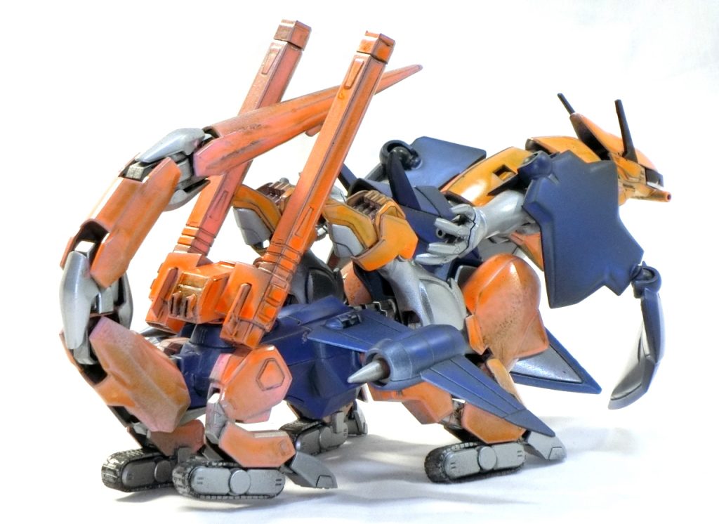 陸地での長距離移動のためのタンク形態。