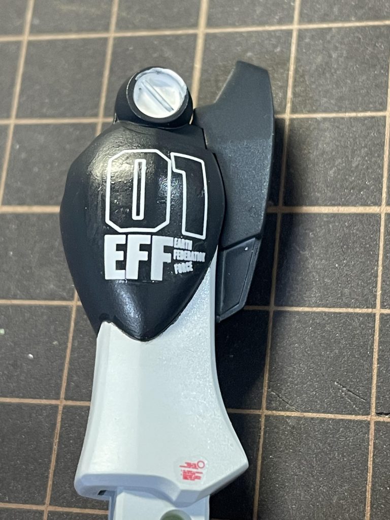 軟化剤の塗りすぎでデカールが変形してしまったのが残念ですが、次回に活かせればと思います。