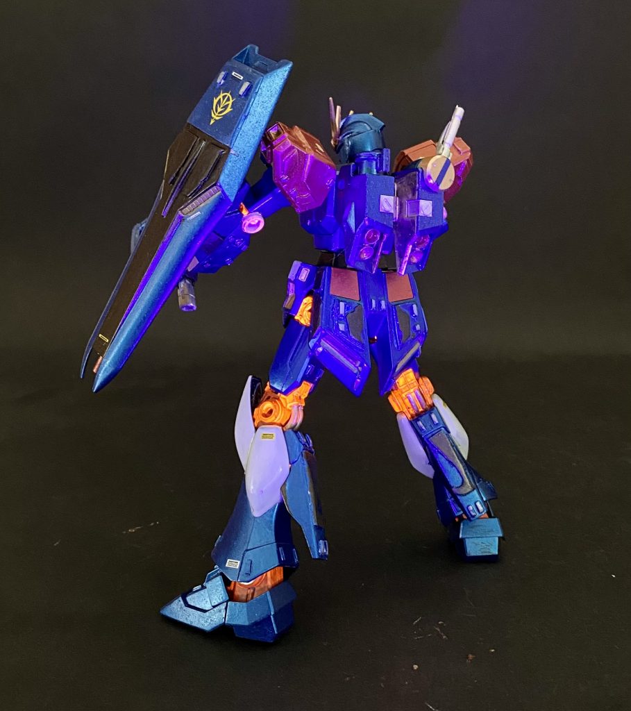 サイコフレームじゃなくてEXAMだからね。ニュータイプ以外でも搭乗出来ます。