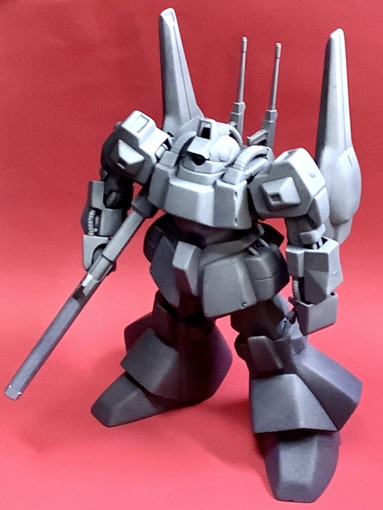 エッジを落として丸みを持たせ固定ポーズで組み立てサフ吹きしたところ