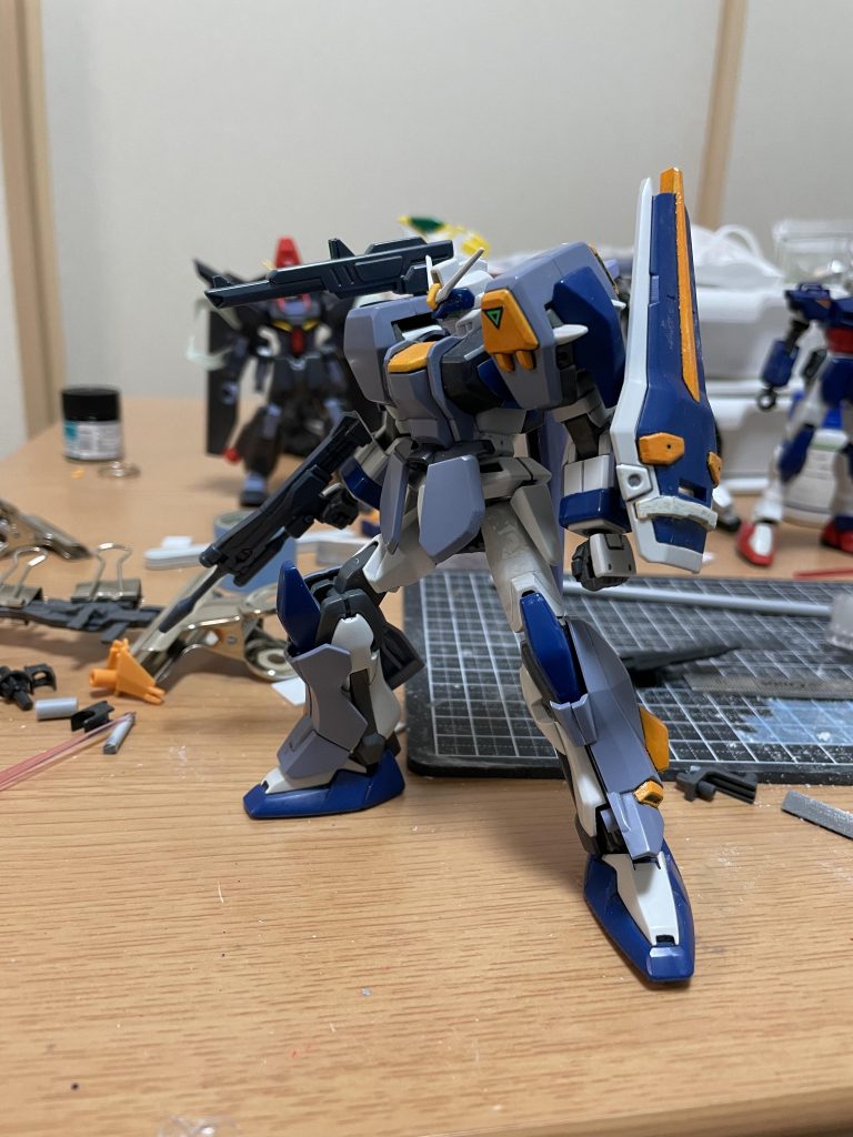 右肩のレールガンでの射撃体勢近代化はまだできませんがスタイルアップによる改修には成功したと思います。