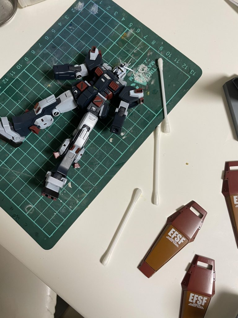 デカールの貼り付け