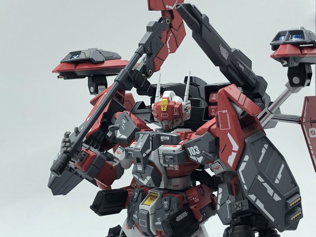 取り出す時はアームが前に展開する。