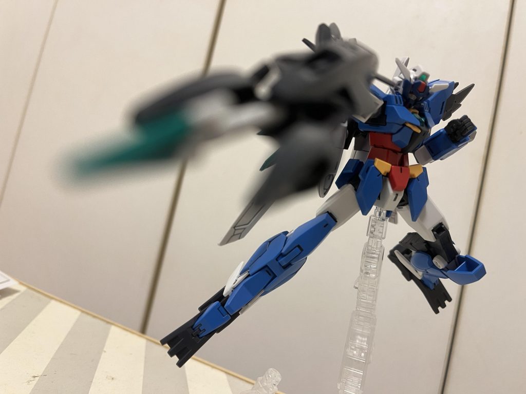 SEEDポーズは似合いませんねwそもそもニードルガンが重くて、不向きです。