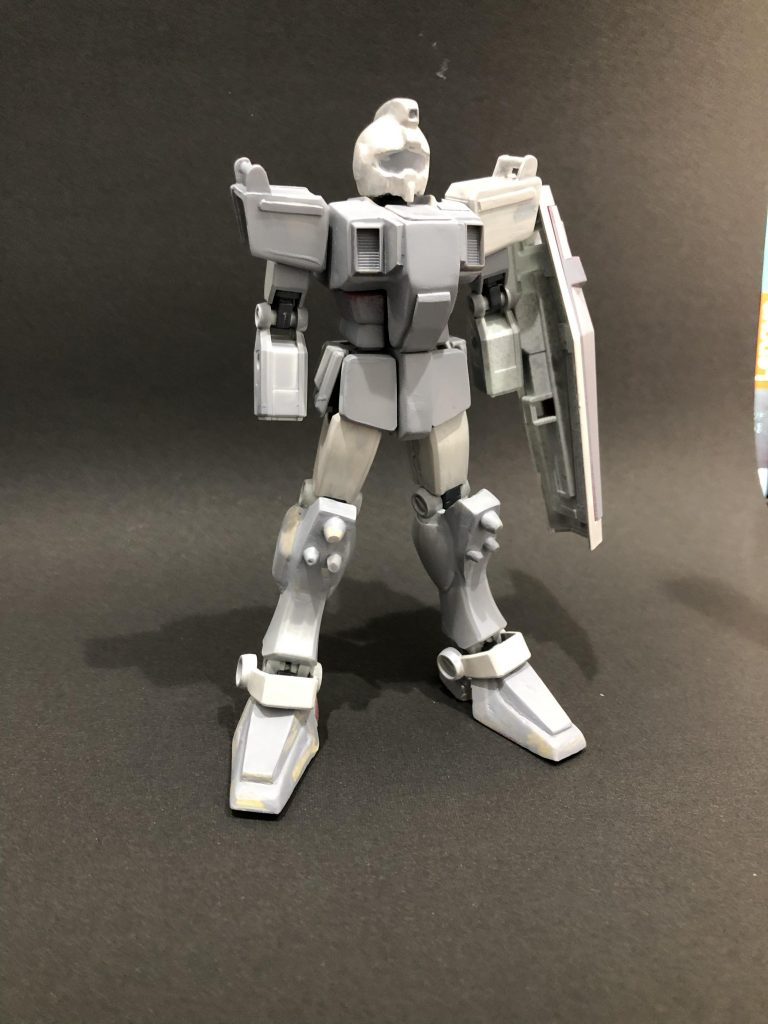 サフ段階。自分史上、最も冒険した一体となりました。学びも多くあり、プラ板とパテの使い分けや、おゆまるの難しさ、ポリパテの臭さなど、今後の作業に生かせそうです。