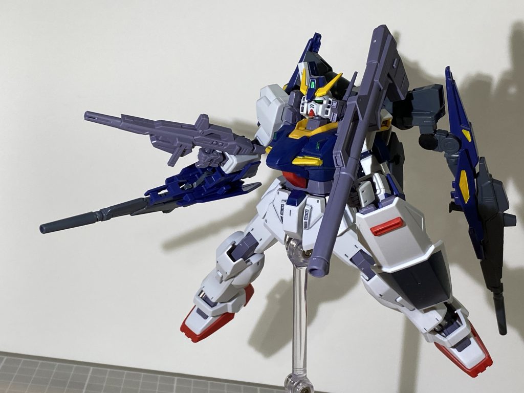 元機体のガンダムMK-Ⅱの装備を持たせてフル装備