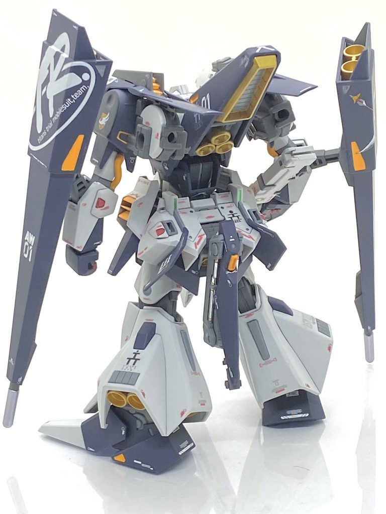 塗装箇所とカラーレシピ各部オレンジ→(クレオス)旧ガンダムカラーイエロー5ビームピストル、マルチアームユニット等グレー部→(クレオス)旧ガンダムカラーグレー23ブルー部リタッチ→(クレオス)旧ガンダムカラーブルー14各部赤→(クレオス)新ガンダムカラーMSレッド各部バーニア→(クレオス)GXクリアゴールド各部シリンダー→(ペベオ)4アーティストマーカー ラウンドシルバー、ゴールドビームキャノン、ヒートブレイド→(ガイア)フレームメタリック(1)