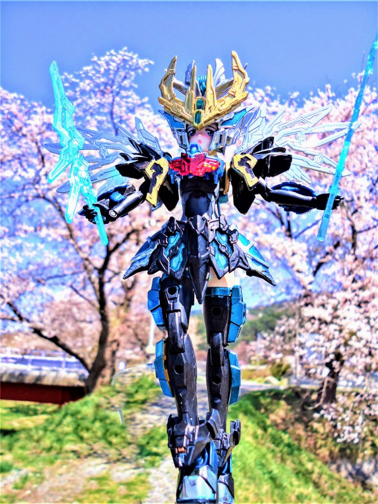 こちらは最後まで苦労した兜版の曹操ウイングガンダム娘です。頭でっかち娘がスーパーモデル並みの？等身になりました（笑）