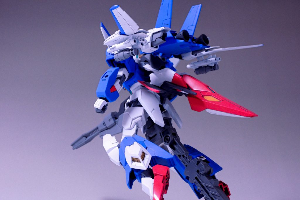 背面ユニットはMGGP01のコアファイターのジャンクにブキヤM.S.Gのパーツを側面に取り付け、さらにビルダーズパーツのウイングを装着