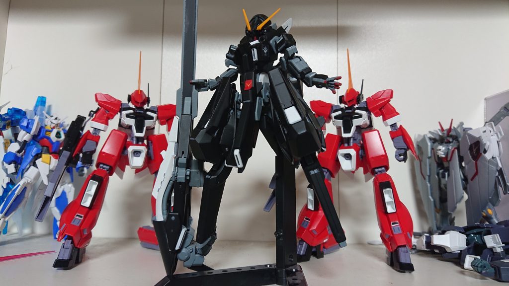 バーザムが発売されてレジオンマークが手に入ったら追加したり、ある程度補修したりしながらブンドドしたり