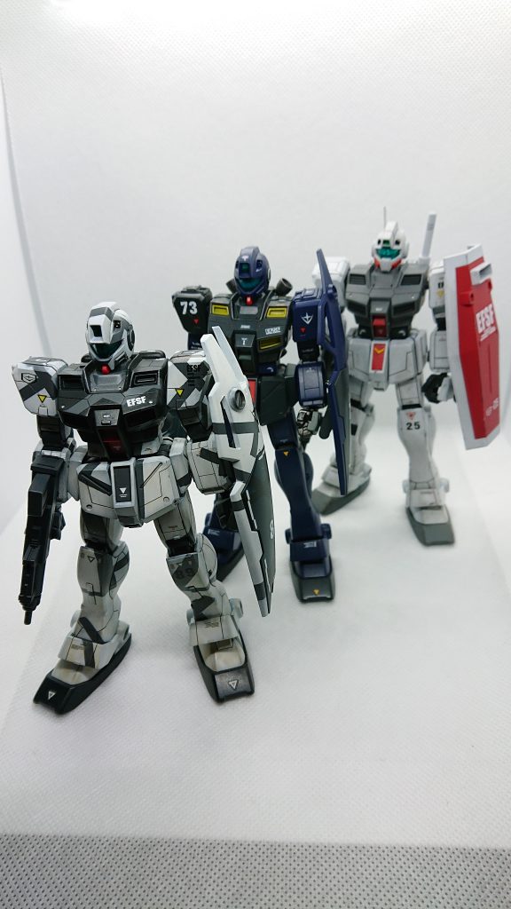 最後までご覧頂きありがとうございます。私の所有するポケ戦ジム達です。あとはジムスナイパー2でコンプ。機番号73が前述のパーツ取りに購入したものです。色々とトラブルはありましたが、何とか完成させられました(ヤレヤレ)古いキットですがシンプルで安価、機会があればまた作製したいです。