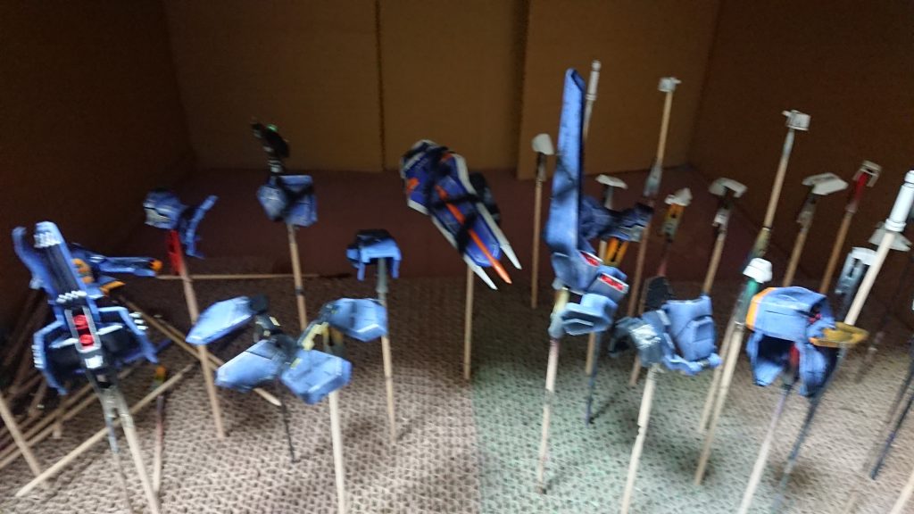 最後はトップコートと黒色無双で焦げた表現もプラスしました。