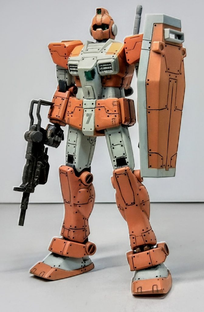 武装状態。武装は教習用にペイント弾の使用を考慮し実弾の100ミリマシンガンにしました。