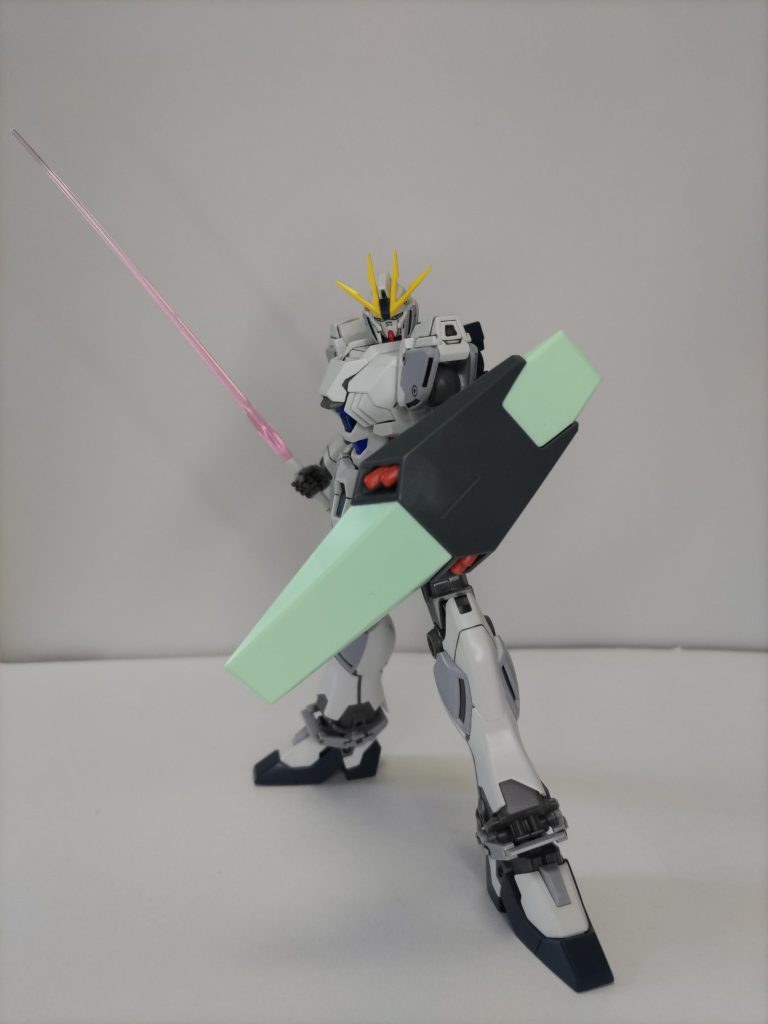 プレバンでB装備発売時、即予約した後、イエローサブマリンで運良く、ナラティブガンダム本体を入手。