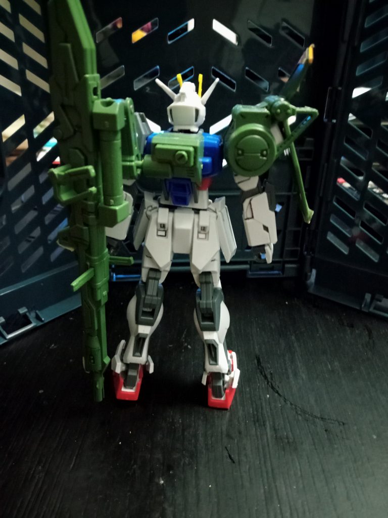 ランチャーストライカー装着の後ろ