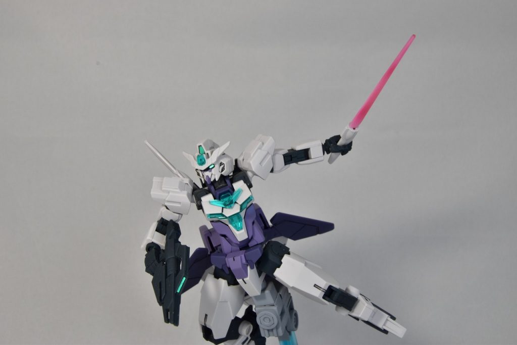 サーベル抜刀して斬りかかるシーン