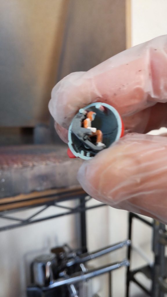 一応ですがちゃんとパイロットも塗装。