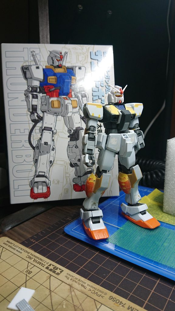家にあるHGのジャンクキットのヘイズルとパワードジムのミキシングからスタート(*`・ω・)ゞ顔とバックパックはoriginガンダムより拝借!カッコイイ‼️