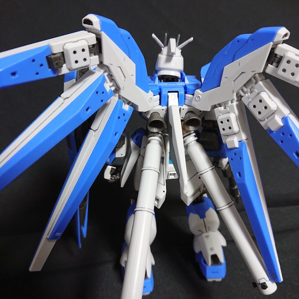 バックショット。とりあえず言えることはフィンファンネルが大きいので写真に入りきらない。。。