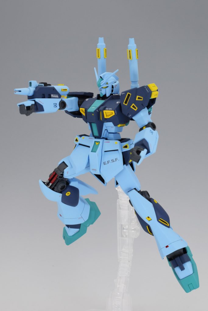 可動も何もかもEGνガンダムなので非常に扱いやすいです