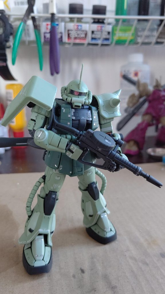 いやー   ザクっていいですね！！ついつい、頭に角付けガチになっちゃいますww