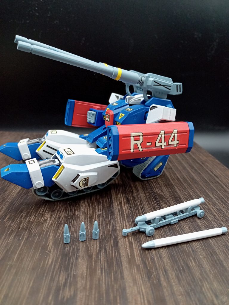 こんな感じのガンタンクR-44でした、もっと車両系のガンプラが増えるといいなぁ