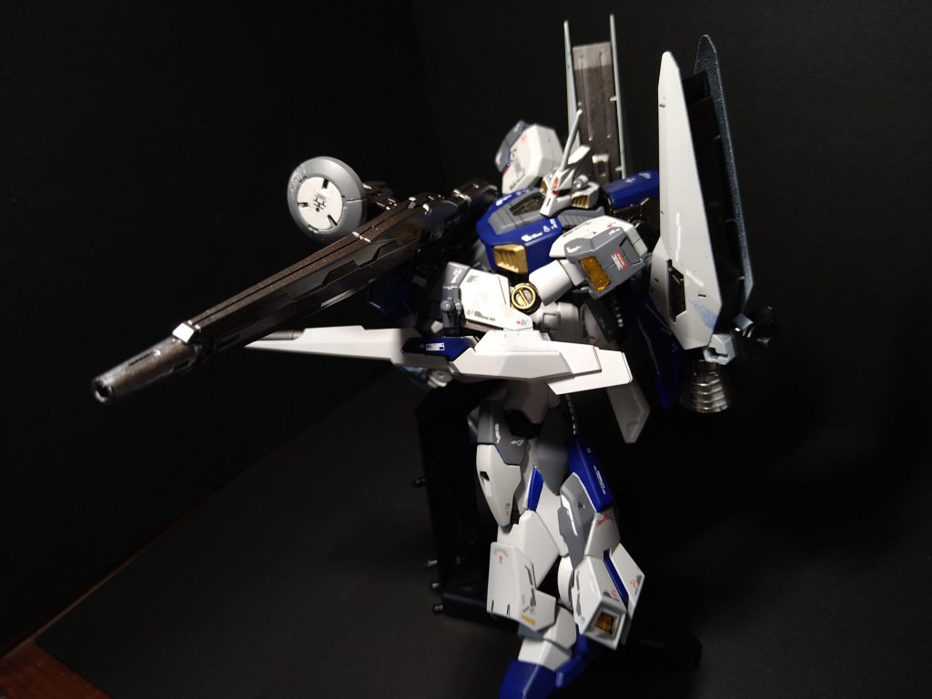 ロングレンジビームライフルもうまく両手持ちできました。撮影が下手すぎて手元が見えないのが悔やまれる(二度目)