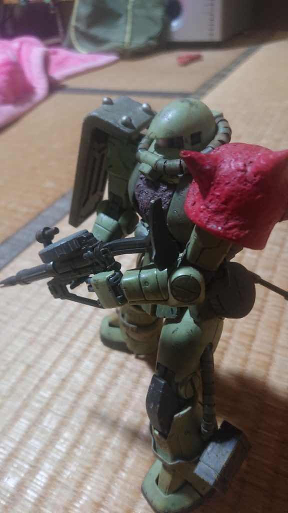 右斜めから、全体的にキツメってかやりすぎウェザリングかましました。動力パイプは、スプリングを切って表現してます。