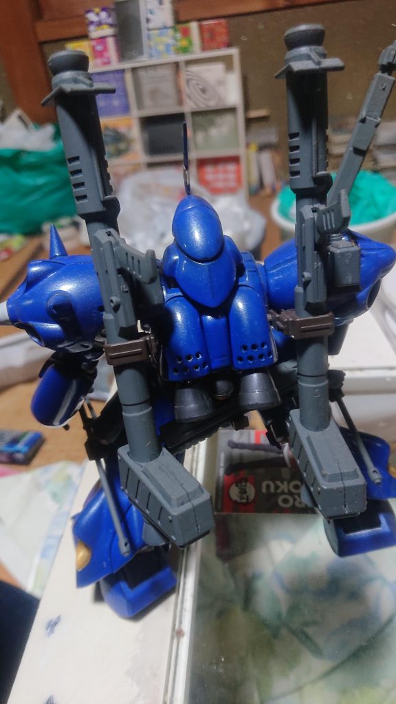 背面からバーニアは、クレオスダークアイアン磨いて金属の光沢で塗装、磨いた後光沢クリアーで。 