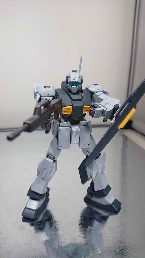 胸とシールドのオレンジ部分はちょっと明るすぎて浮いてるかも…