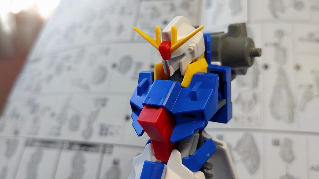 顎を少し削って小顔にしてます。