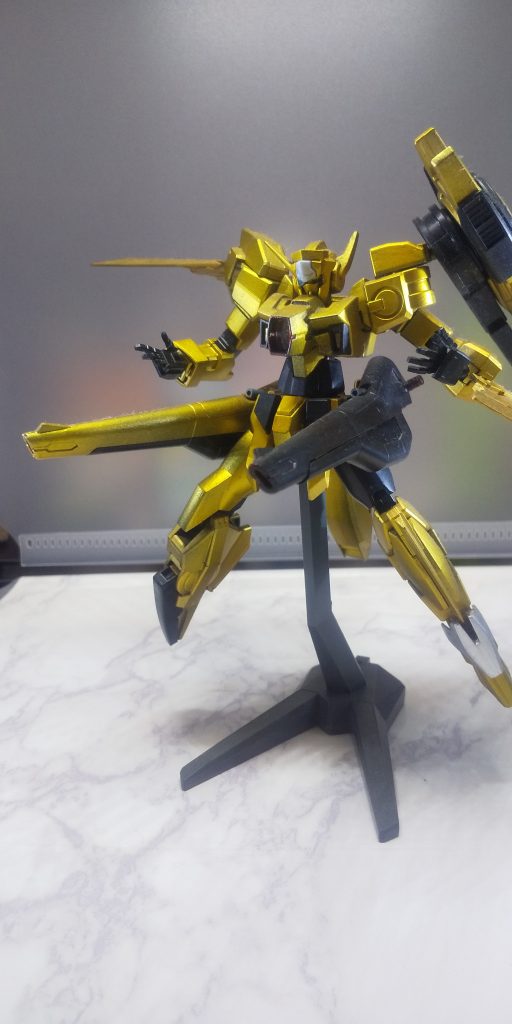 砲撃の際に添えられる手がすき。何の役割があるのか分からないけどすき。