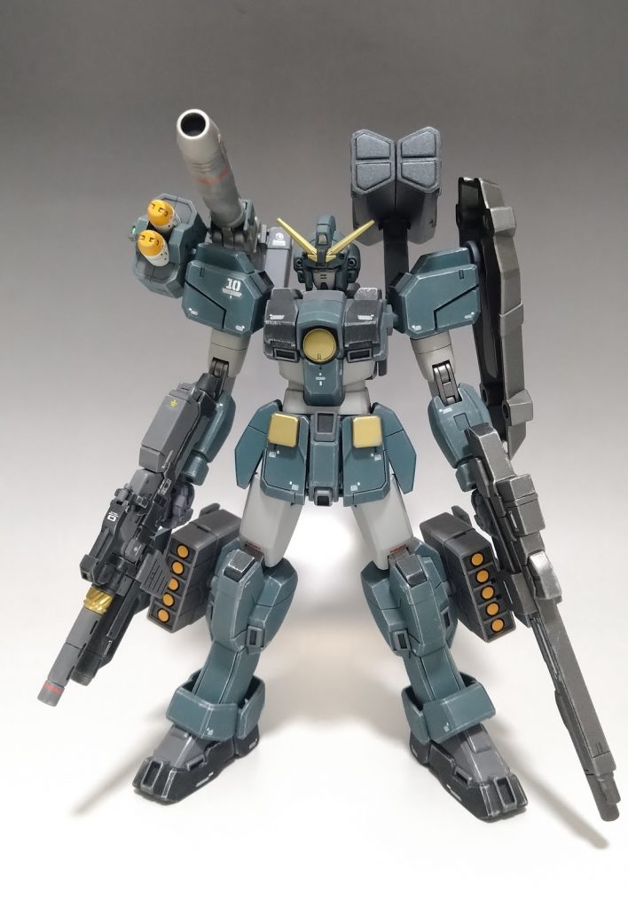 武装はコマンドガンダムやFAを意識しての配置です。（ナイフや手りゅう弾も持たせれば良かったな。）