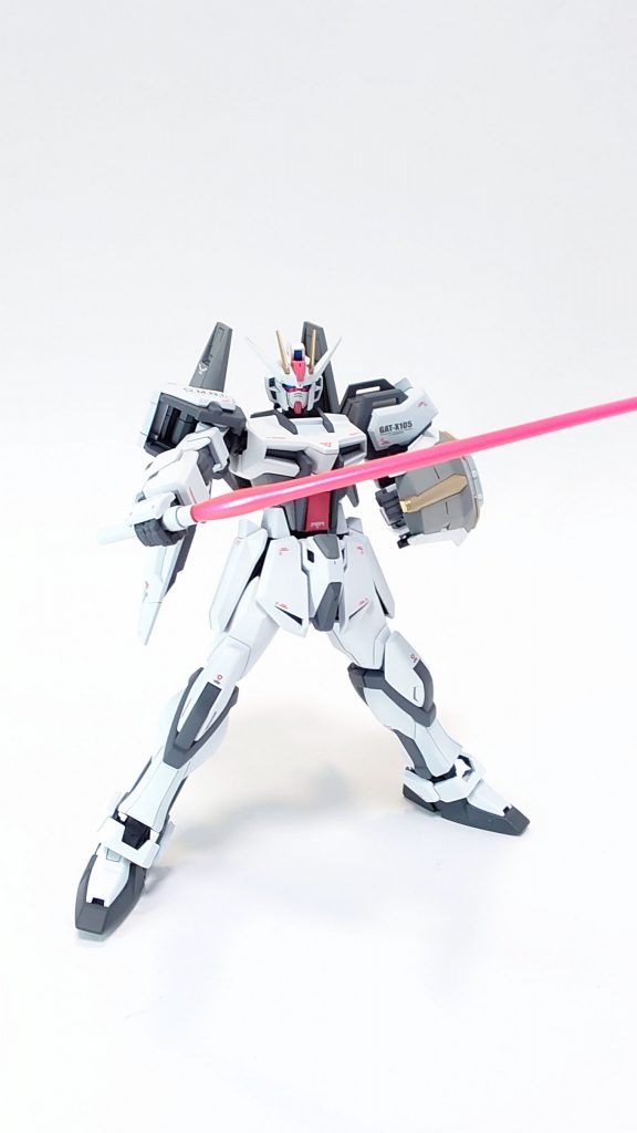 ビームサーベルはパールコート。どこにしまってるかは考えてないです。