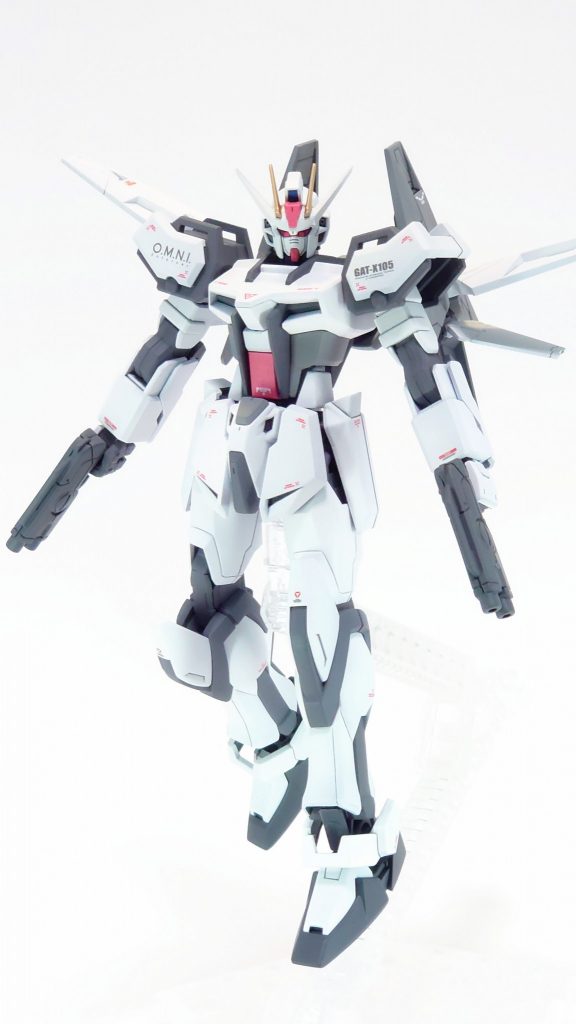 お腹のレッドがオシャレポイントです。