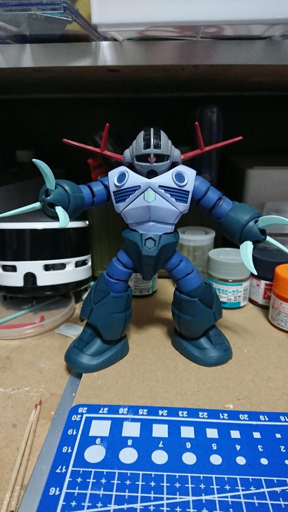 構想中にシャア専用に？