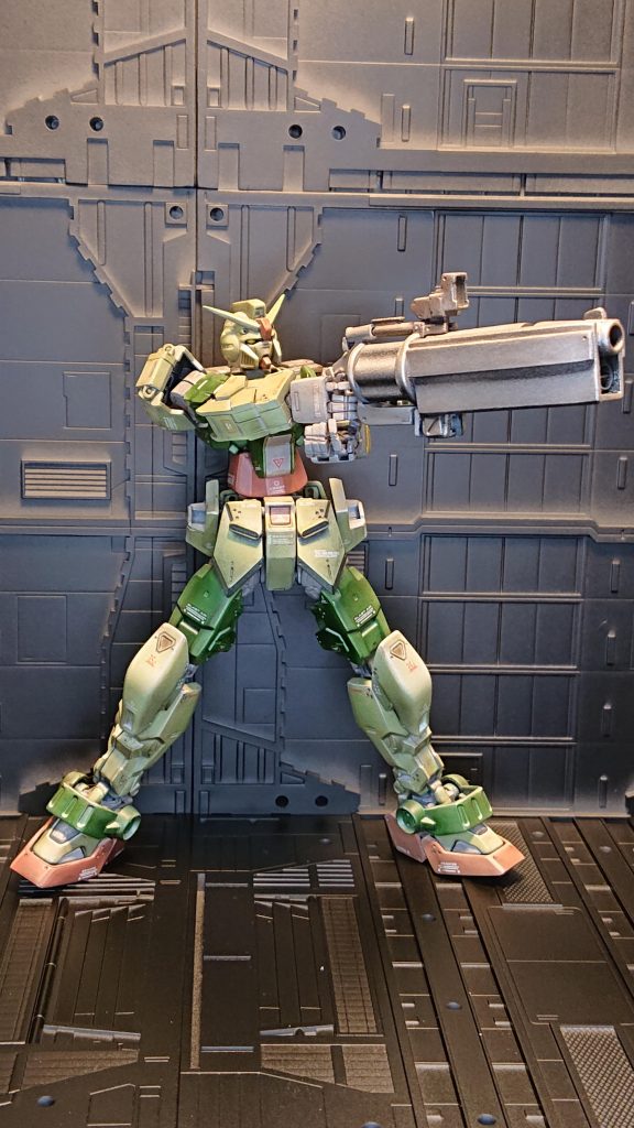 今回の5周年コンに出品も考えましたが30MMの部品もかなり使っているのでルール違反になるので止めときます。ルールは守らないとダメですよね〜。ルールの範囲内だと思っていたのですが出る釘は打たれる…でしょうかね〜何言っているのでしょうか一人事です。