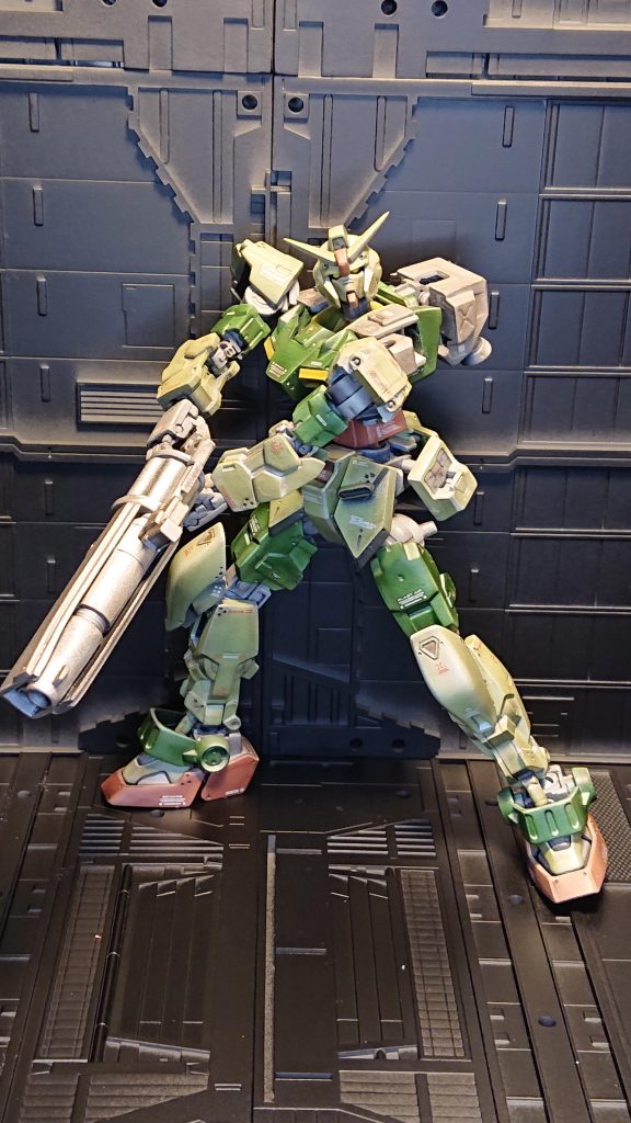 武器はオリジナルのベビーウェイト?のリボルバータイプ装弾数は6発です。