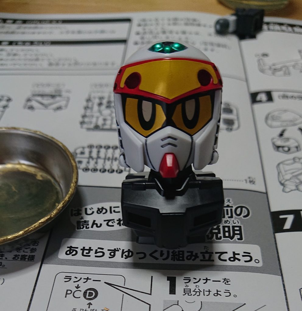 鉢金はシールを使いました。