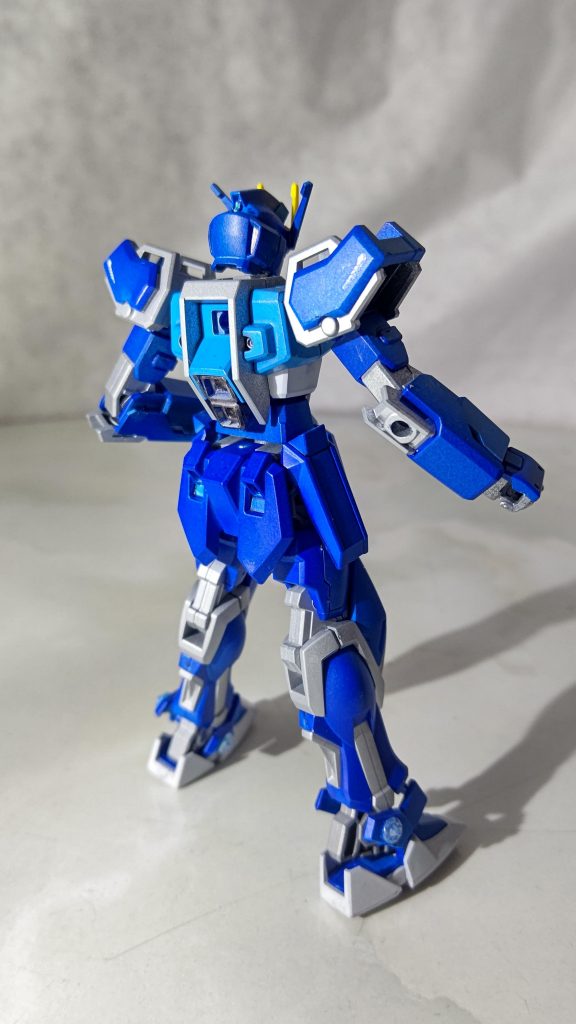 ちょこっとですが、水転写デカールの練習台にもなってもらいました。デカールは配置も含めてまだまだ要練習。上手く張れるようになりたい。