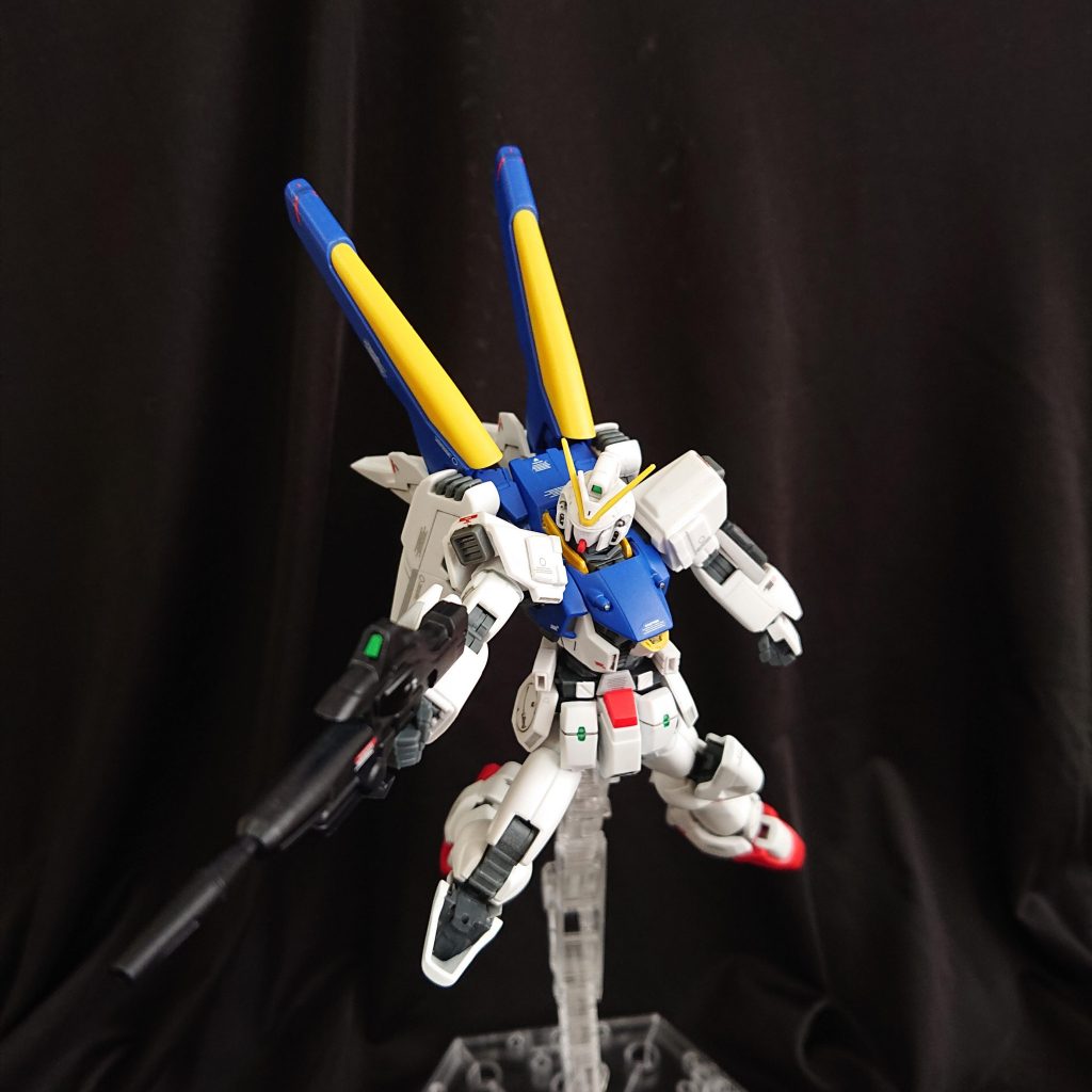 ビームライフルはまんまV2のものです。