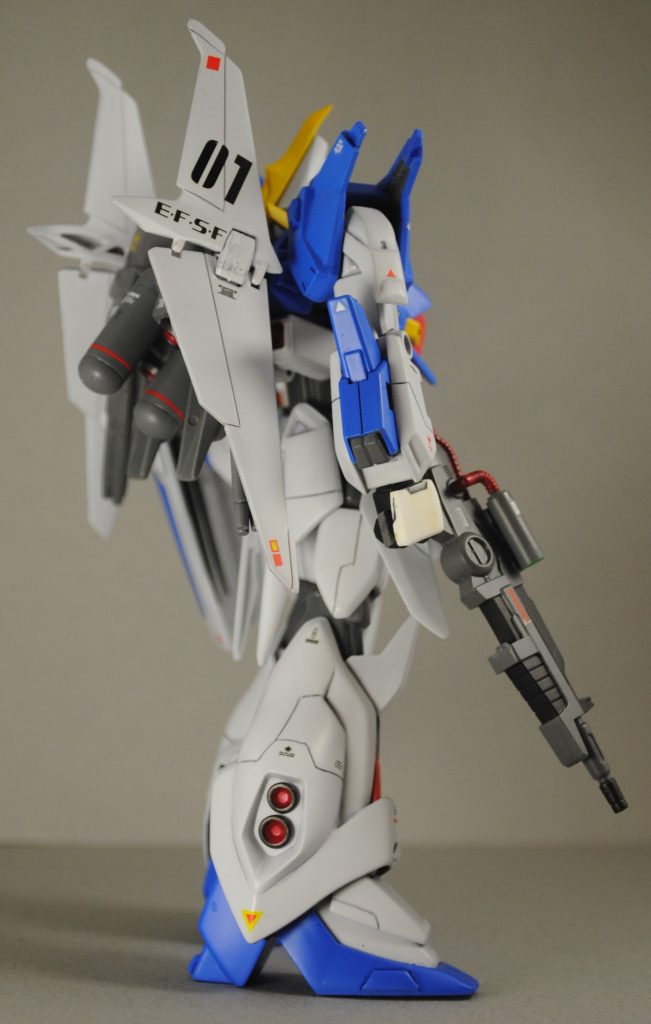 右後全塗装しましたが、塗装は特に慣れていなくて難しい。