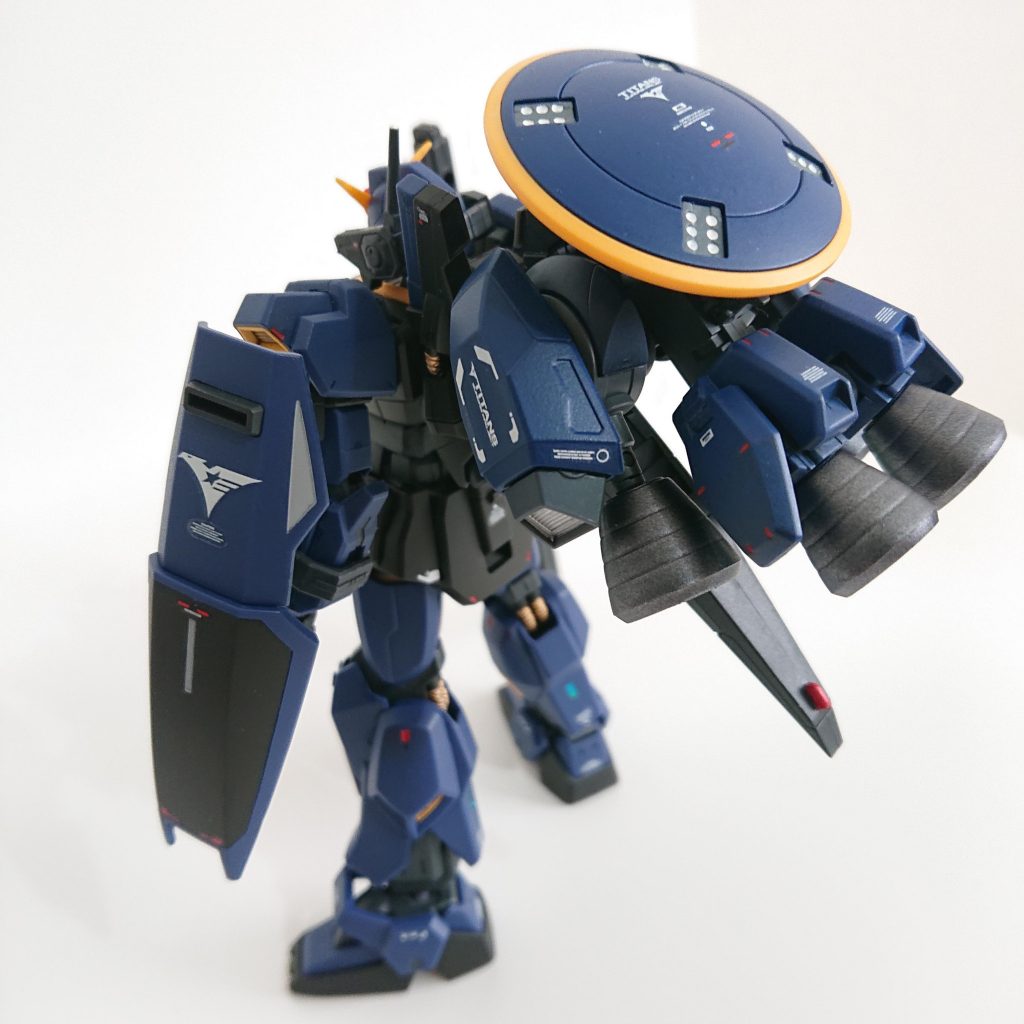 その推力ゆえ、技術部門は宇宙空間での試験を想定して開発した。しかし、連邦上層部は過度に露見を恐れ、コロニー内での試験を押し勧める。開発責任者は最後まで反発したが、結果としてグリーンノア1内で実施された。