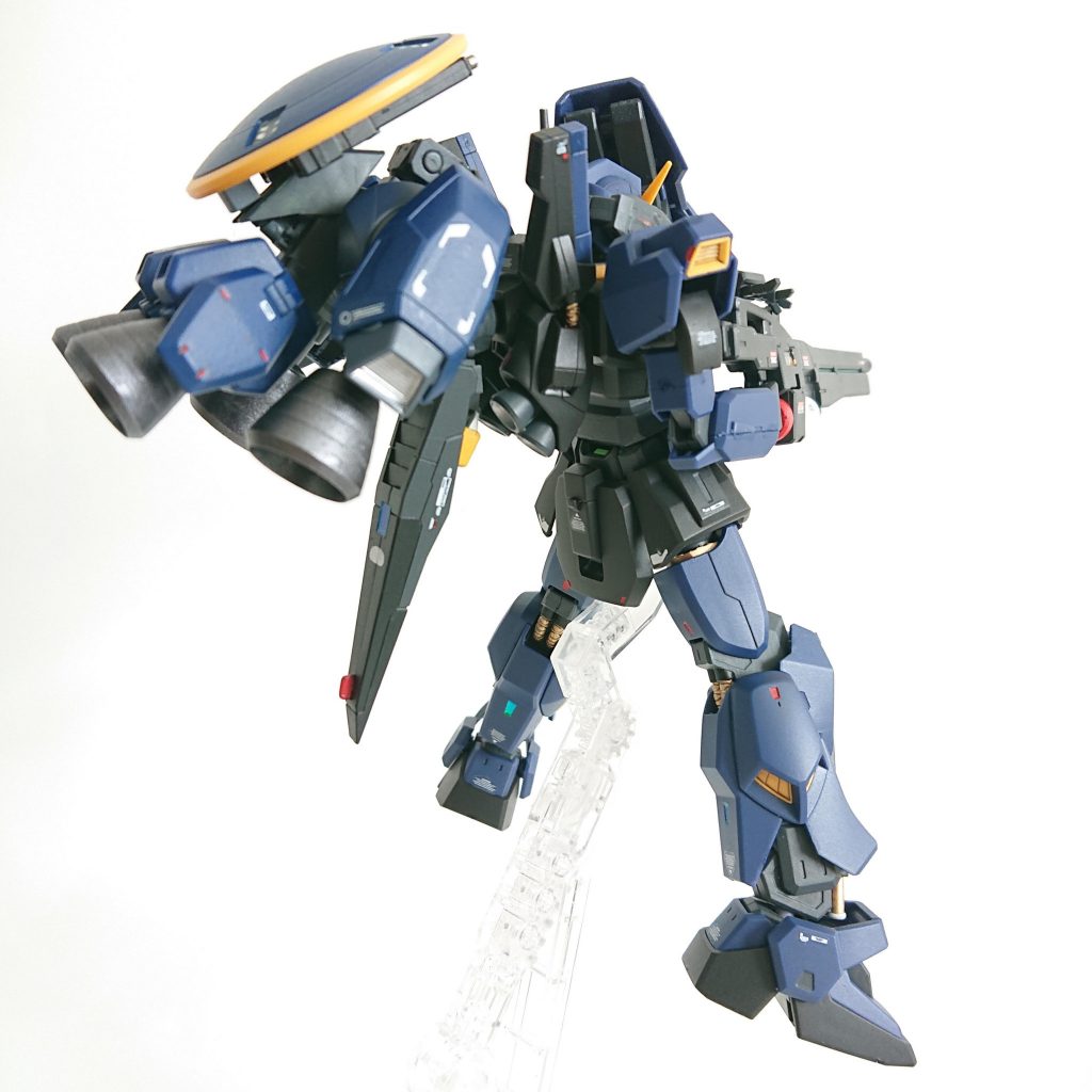 バーニア、スラスター、スタビライザー全て個別で可動します。